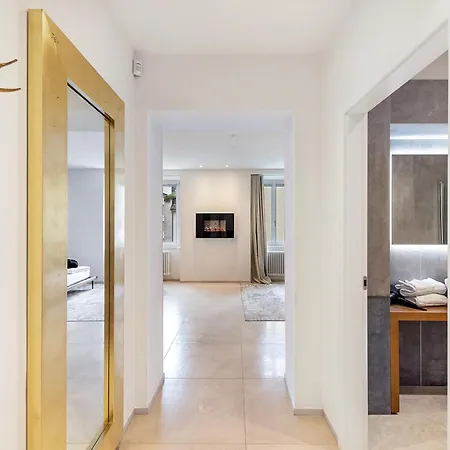 App 204 Palazzo Cavour Апартаменти