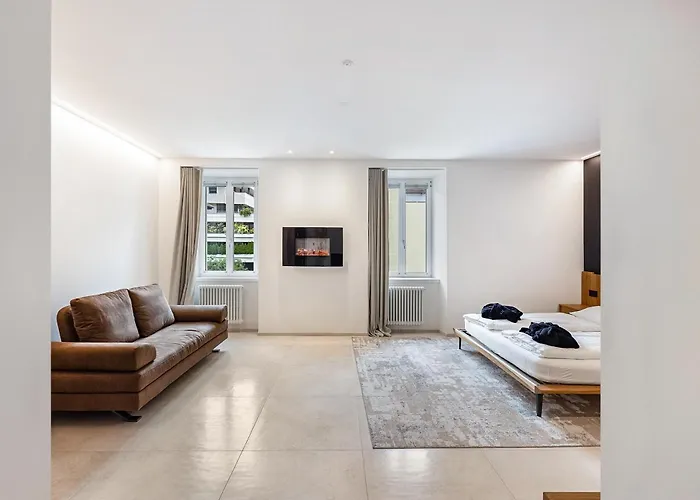 App 204 Palazzo Cavour *